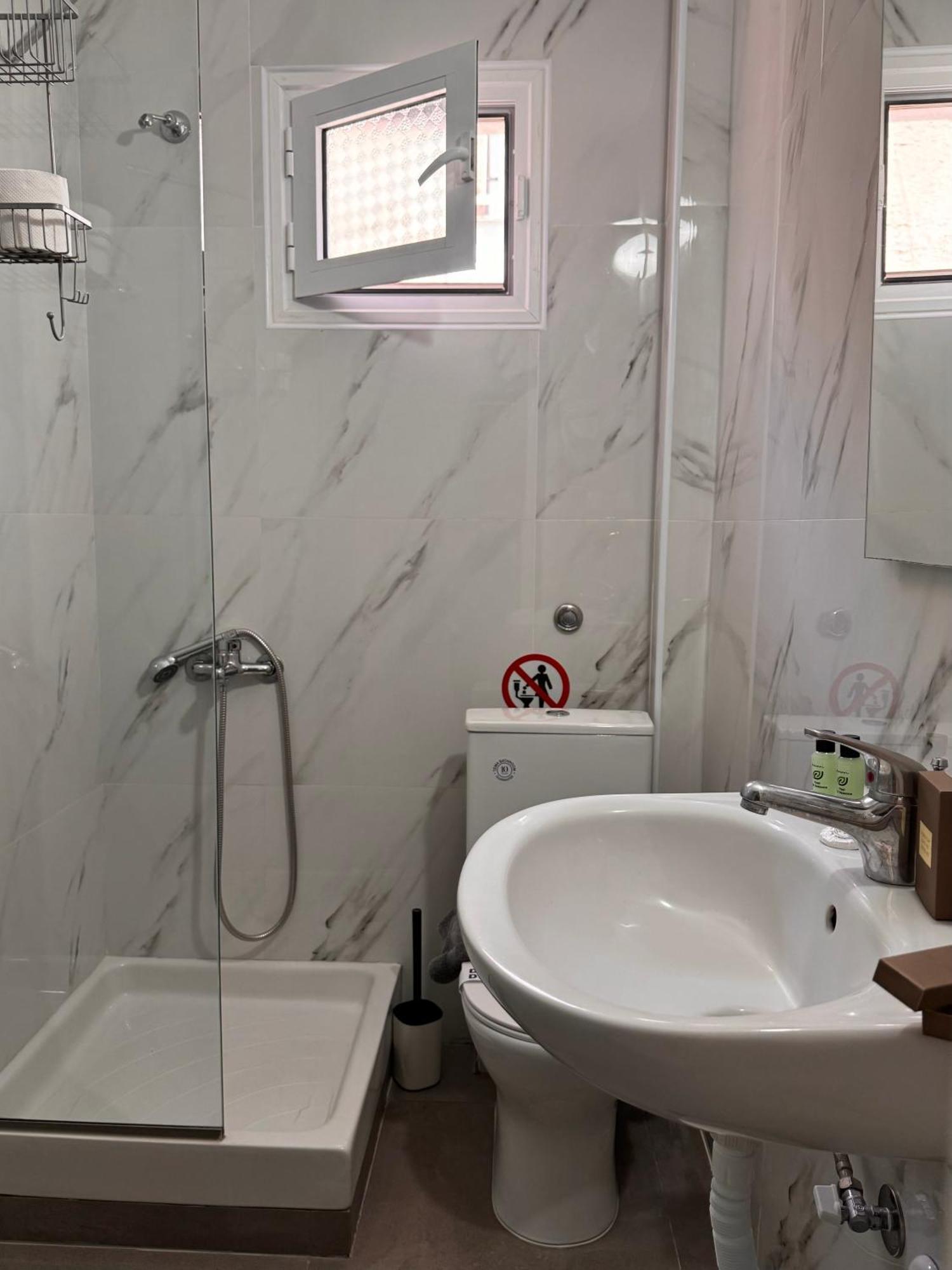 Villa Hara Suites Paralia Katerinis Bagian luar foto